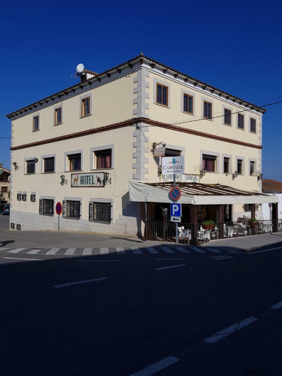 Hotel Carvajal Torrejón el Rubio Exterior foto